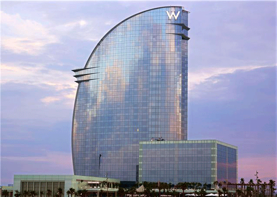 EL SECTOR TURÍSTICO ABOGA POR UN MAYOR ACCESO A LAS ENERGÍAS RENOVABLES