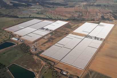 ABENGOA E ITOCHU INAUGURAN LA PLATAFORMA SOLAR EXTREMADURA