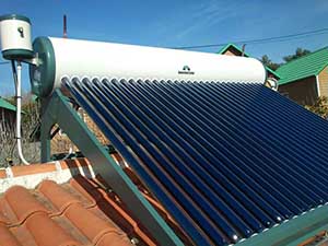 TECNOLOGÍA DE TUBOS DE VACÍO: CAPTACIÓN DE RADIACIONES SOLARES INCLUSO EN DÍAS NUBLADOS