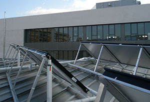 ESPAÑA - CALENTADORES SOLARES DE AGUA PARA CENTROS DEPORTIVOS
