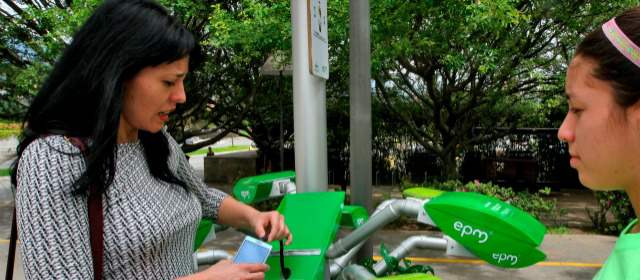 CARGADORES SOLARES PARA CELULARES