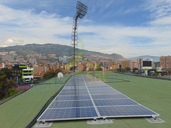 EL ATANASIO GIRARDOT DE MEDELLÍN ES EL PRIMER ESTADIO DEL PAÍS QUE UTILIZA ENERGÍA SOLAR