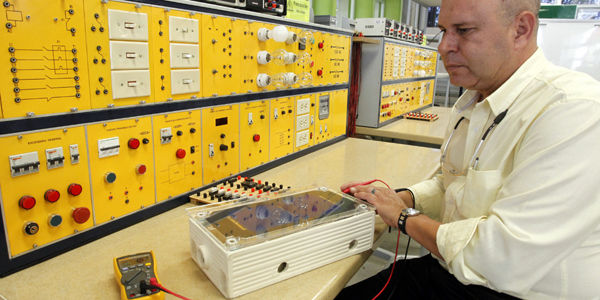 LADRILLOS SOLARES PARA VIVIENDAS CON ENERGÍA PROPIA