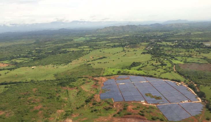 NUEVA PLANTA SOLAR APORTA ELECTRICIDAD A 3.000 HGARES EN PANAMÁ
