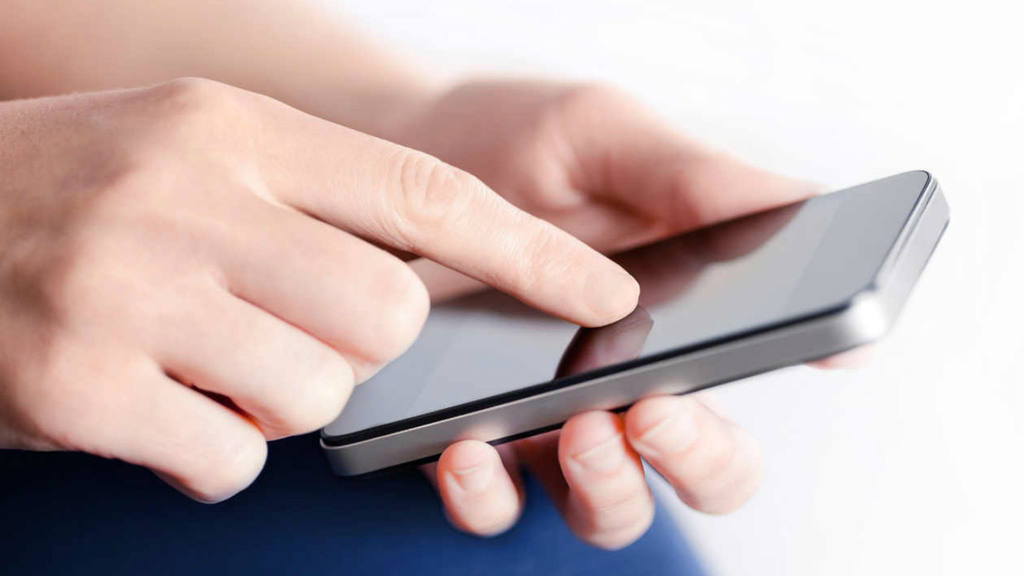 CARGA TU CELULAR CON ENERGÍA SOLAR