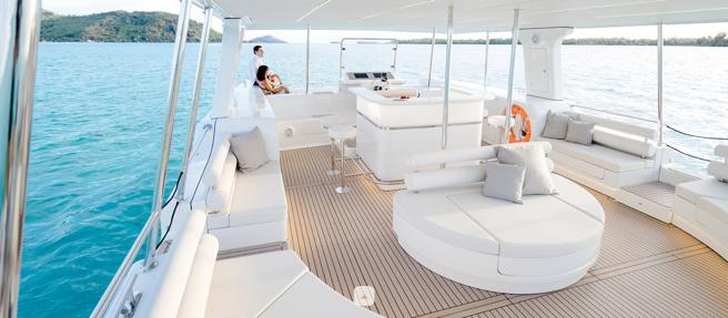 Internacional: El yate de lujo que navega con energia solar y no paga impuestos