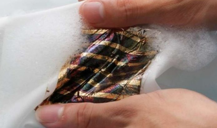 Una célula solar que se puede poner en la lavadora