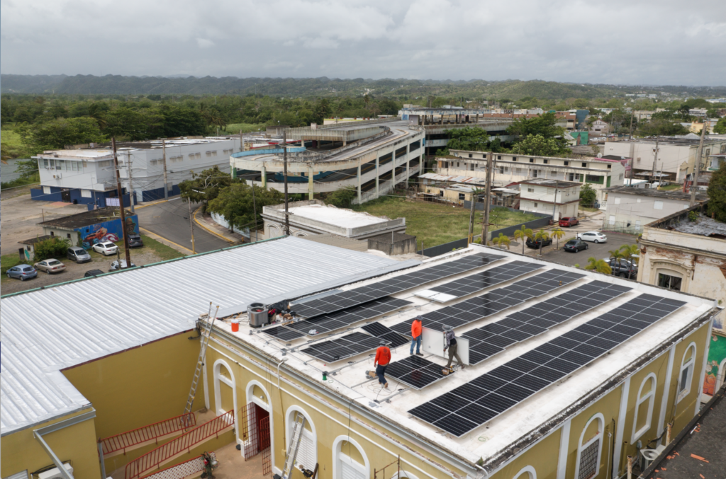 Enel y CERI impulsan en Puerto Rico microrredes con almacenamiento con un sistema de financiación único en la zona