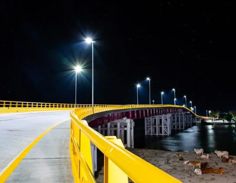 Cómo aprovechar la energía solar en la iluminación de puentes viales