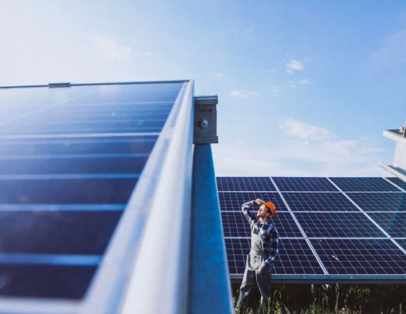 Adiós a los paneles solares como los conocíamos: esta startup lo cambia todo gracias a la IA