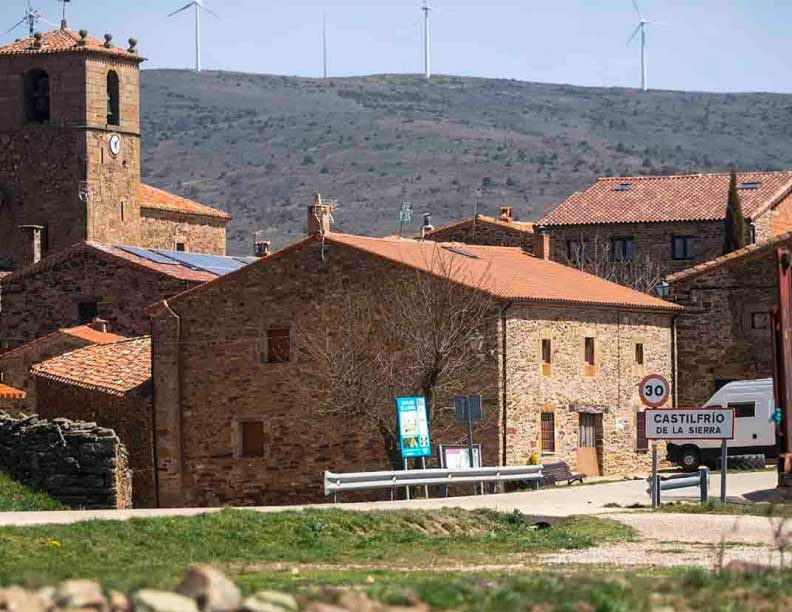 Comunidades energéticas rurales: así consume el campo electricidad de kilómetro cero
